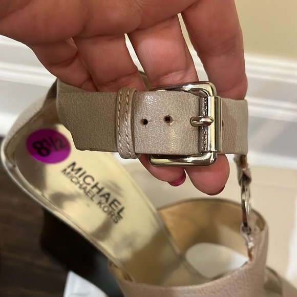 MK Taupe Silver and Black Wedges Size 8.5 - Picture 4 of 13